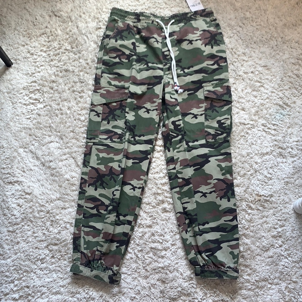 Womens Forever 21 Camouflage Joggers Size Large